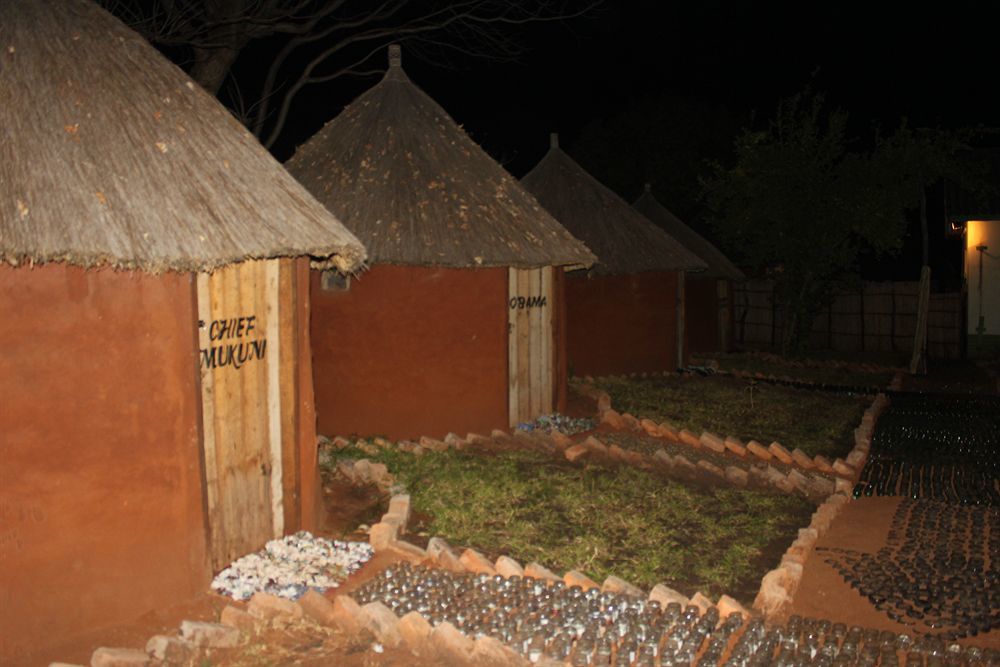 Zinga Backpackers Livingstone Exterior foto