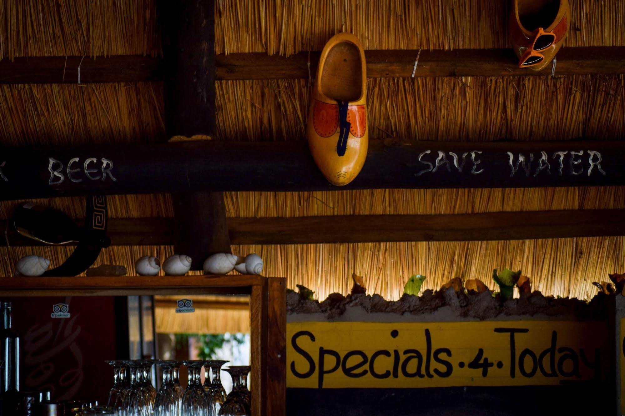 Zinga Backpackers Livingstone Exterior foto
